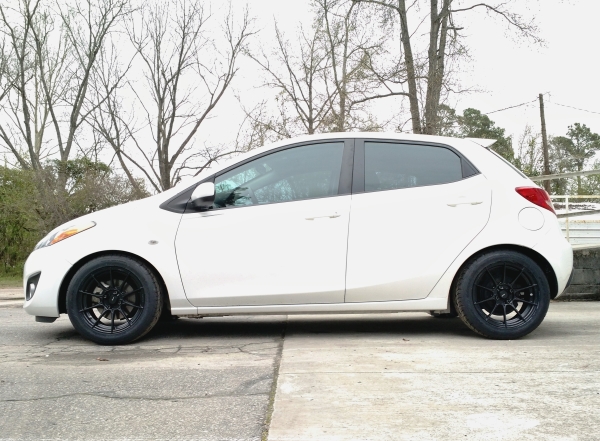 2013 Mazda Mazda2 photo
