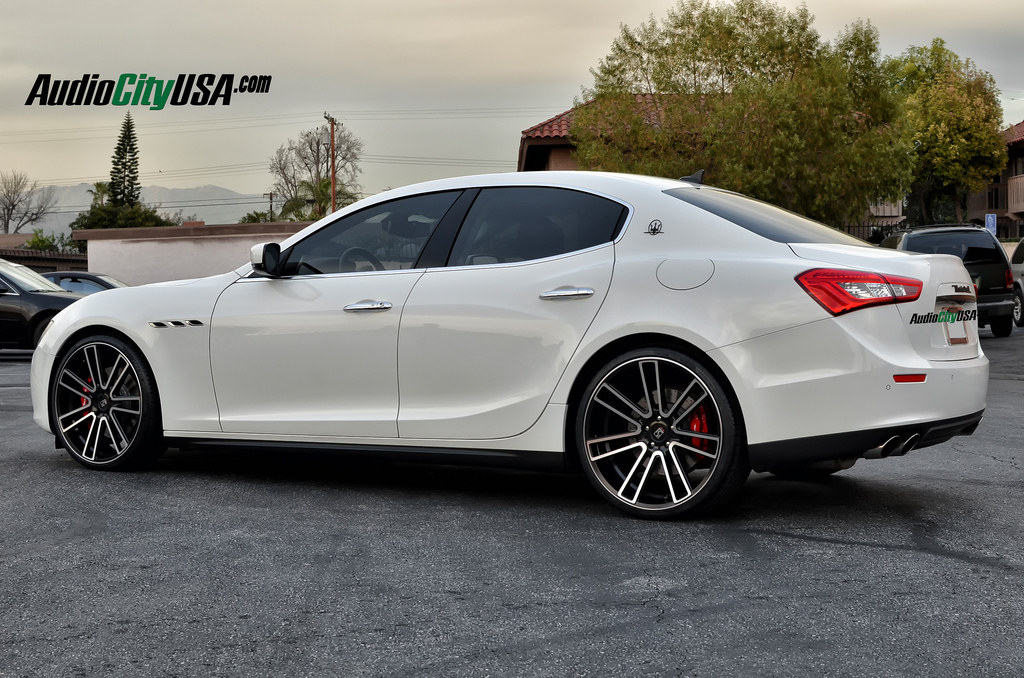 2015 Maserati Ghibli photo