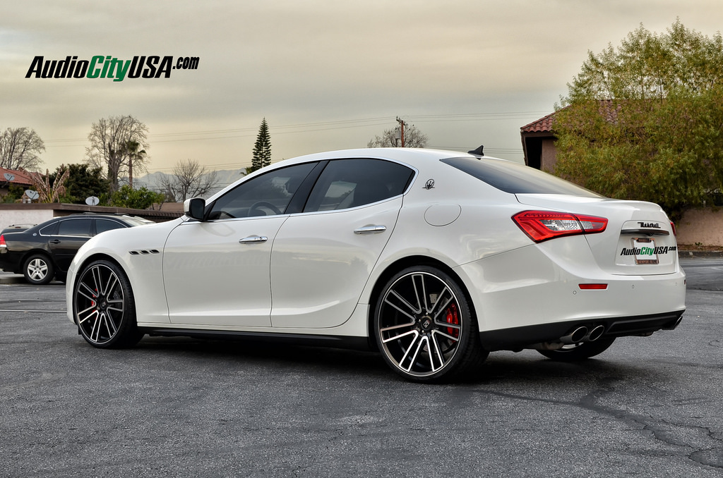 2015 Maserati Ghibli photo