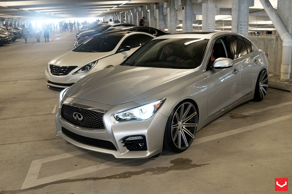 2014 Infiniti Q50 photo