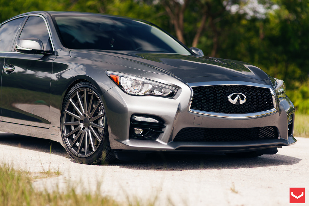 2014 Infiniti Q50 photo