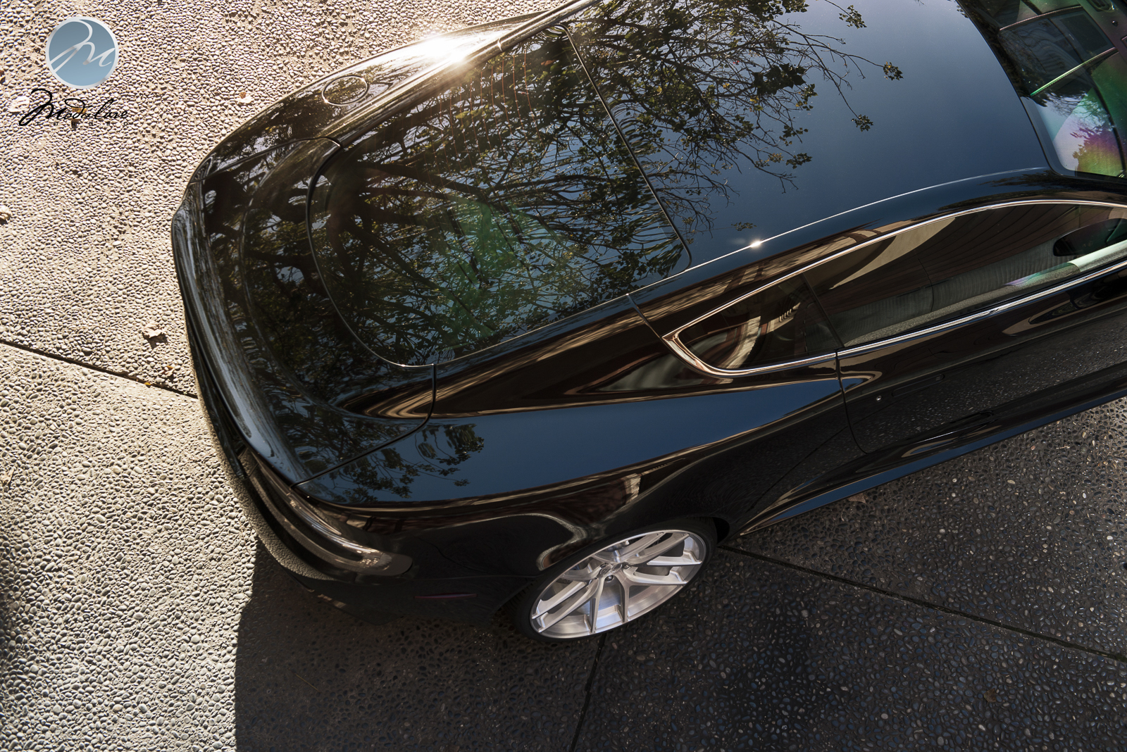 2012 Aston Martin DBS photo