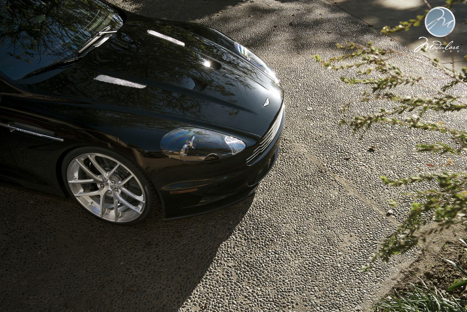 2012 Aston Martin DBS photo