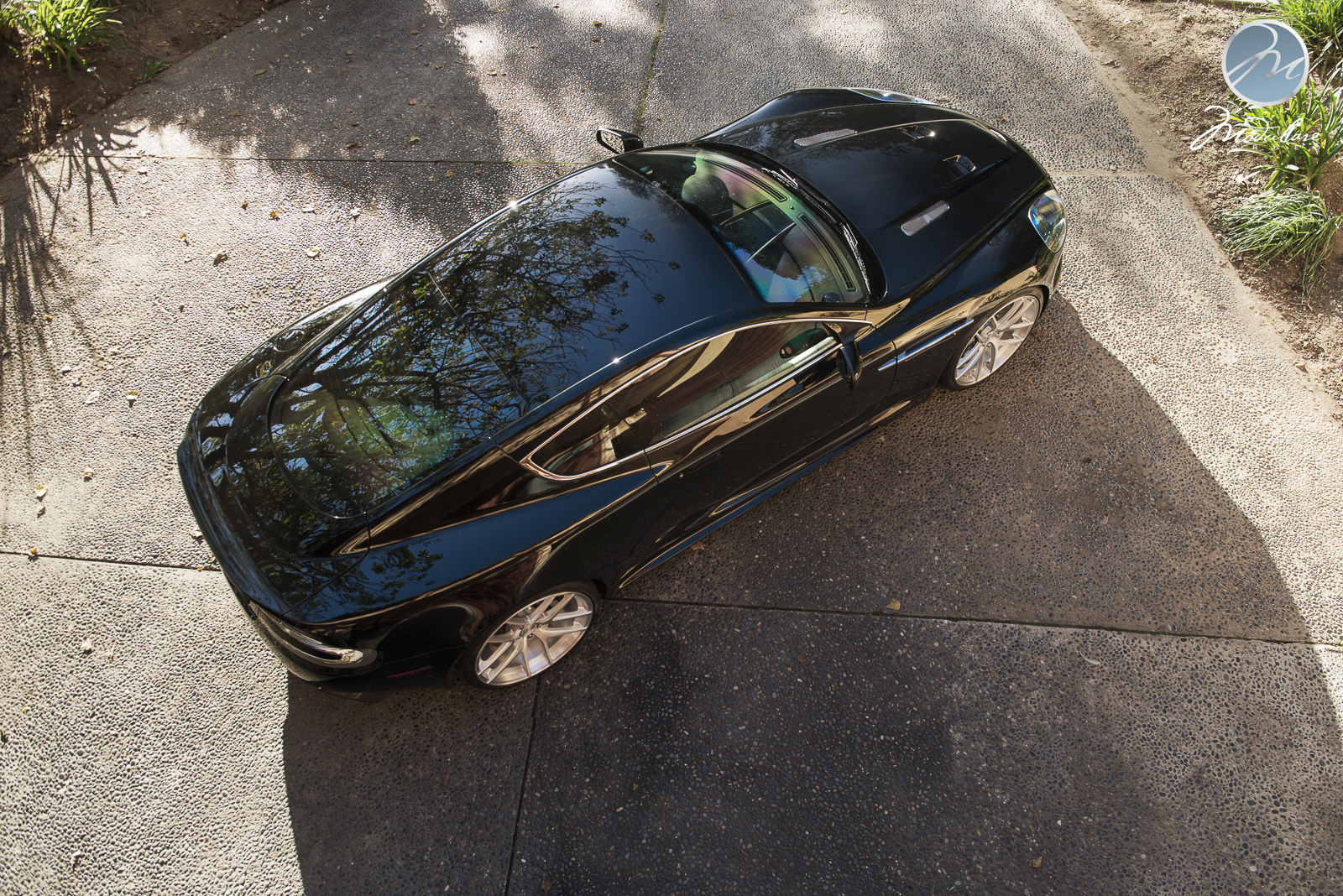 2012 Aston Martin DBS photo