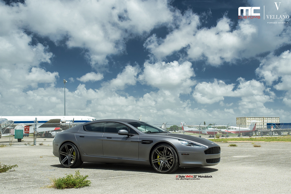 2014 Aston Martin DB9 photo