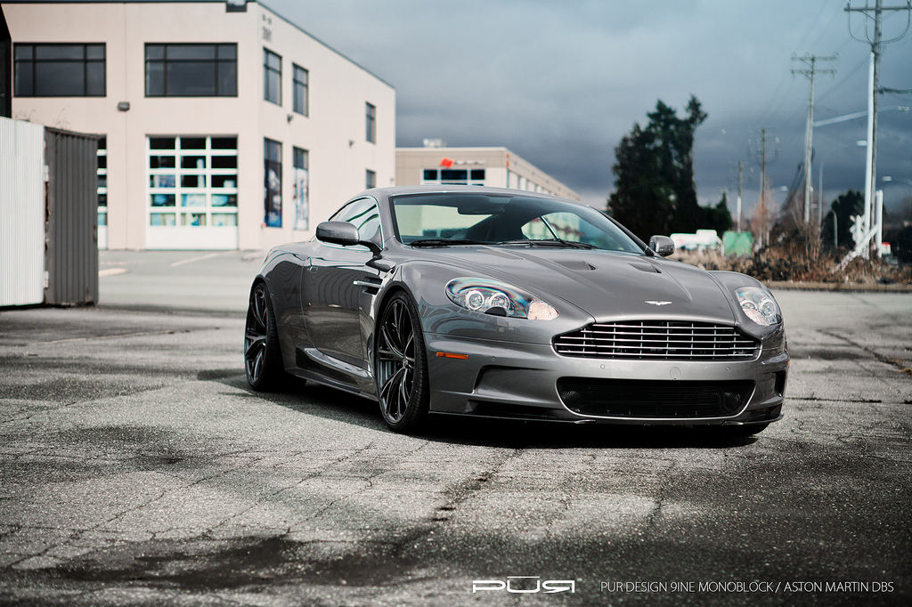 2012 Aston Martin DBS photo