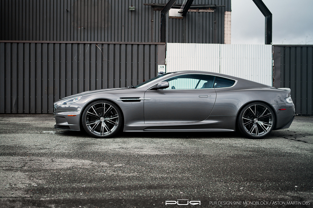 2012 Aston Martin DBS photo