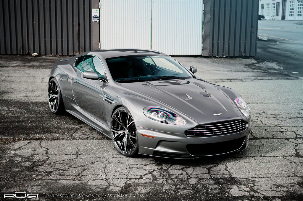 2012 Aston Martin DBS photo