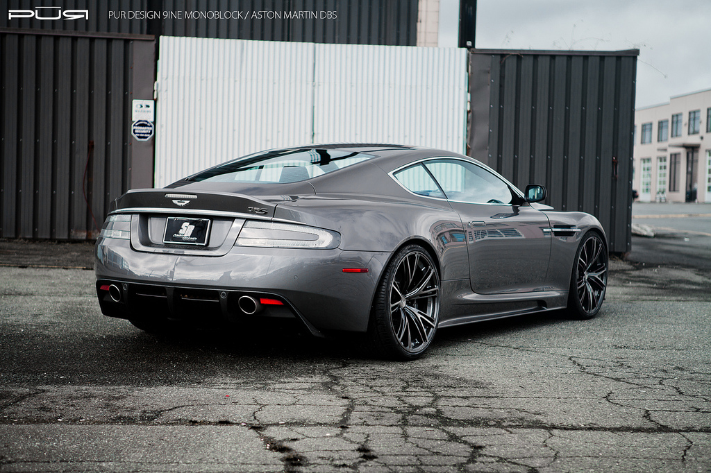 2012 Aston Martin DBS photo