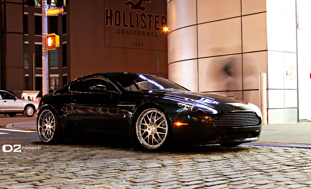 2014 Aston Martin V8 Vantage photo