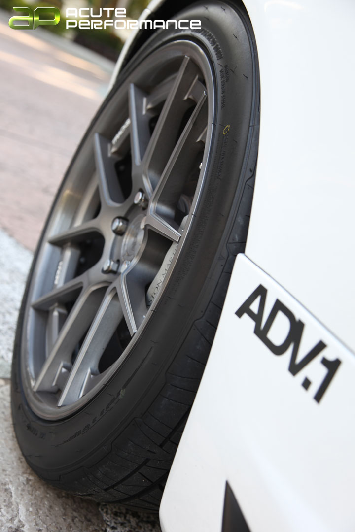 2014 Aston Martin DB9 photo