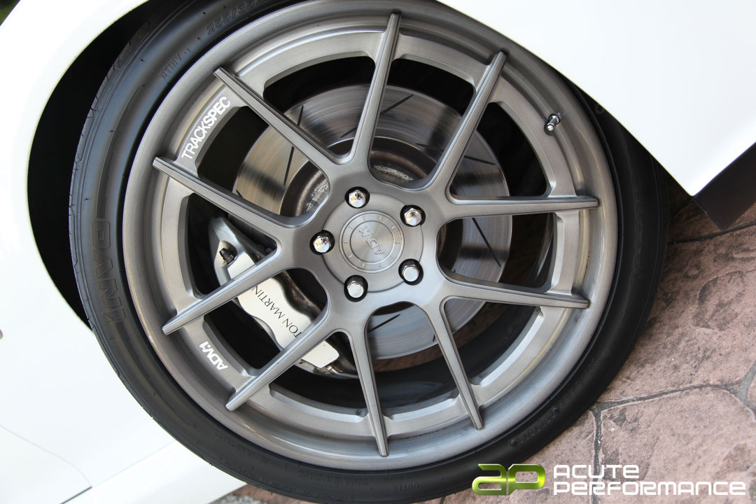 2014 Aston Martin DB9 photo