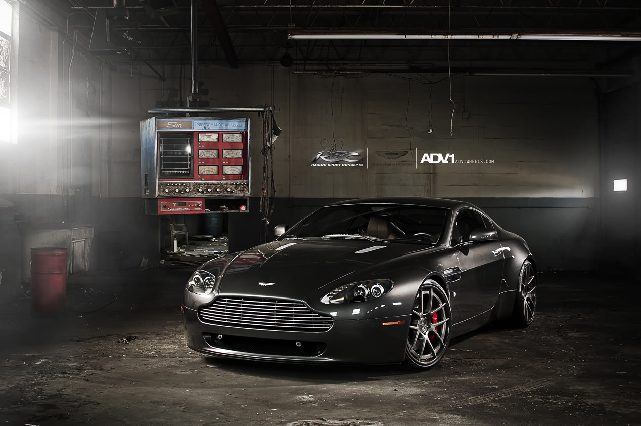 2014 Aston Martin V8 Vantage photo