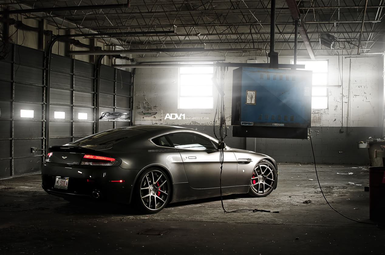 2014 Aston Martin V8 Vantage photo