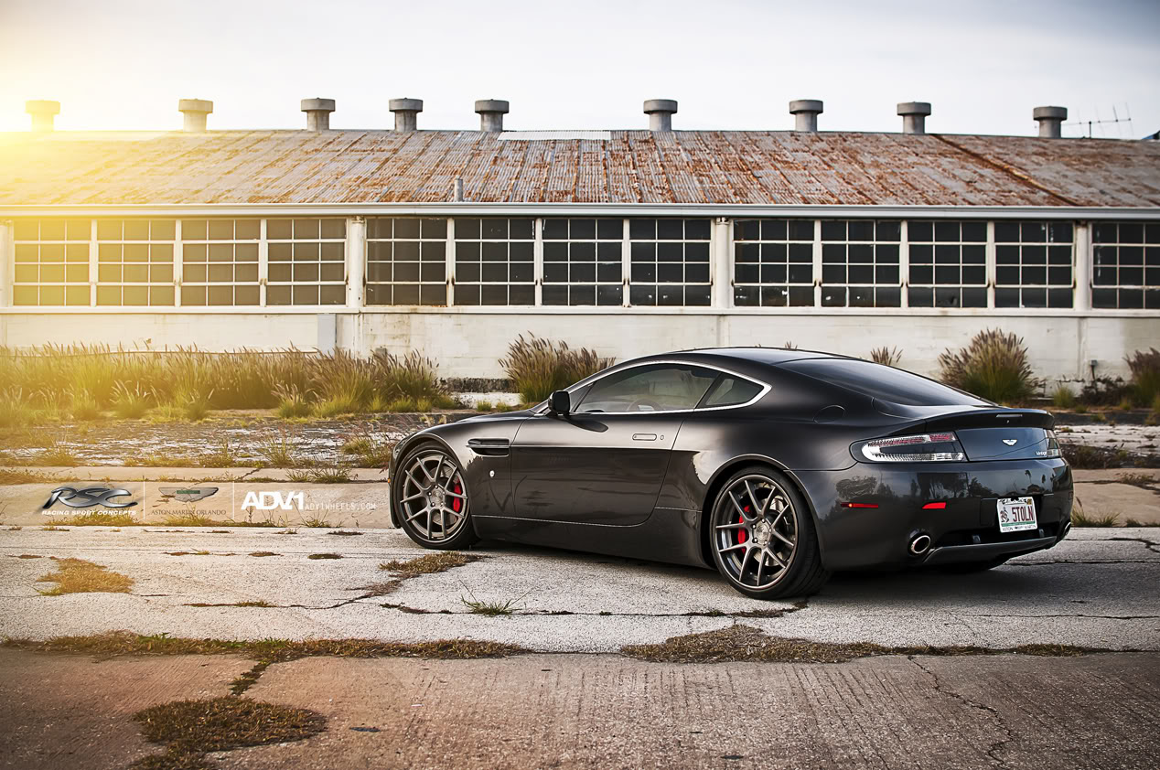 2014 Aston Martin V8 Vantage photo