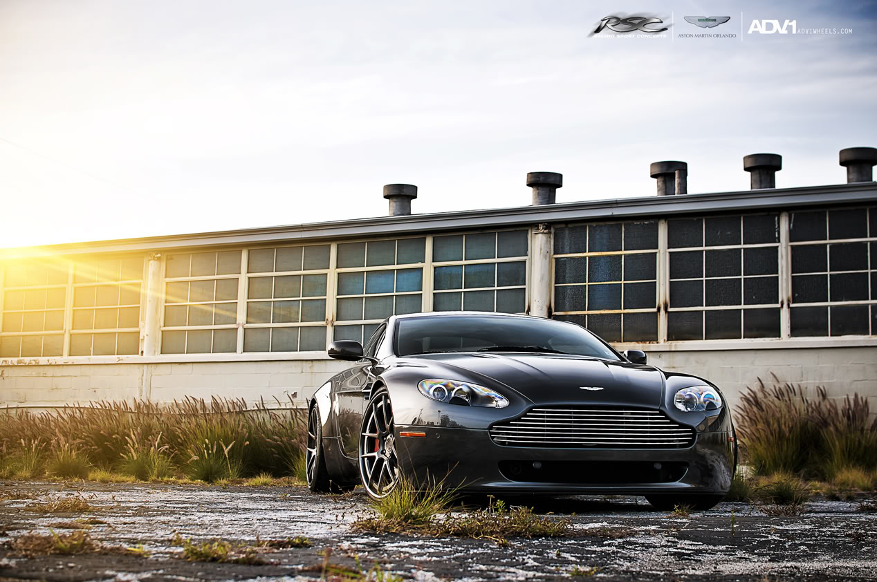 2014 Aston Martin V8 Vantage photo