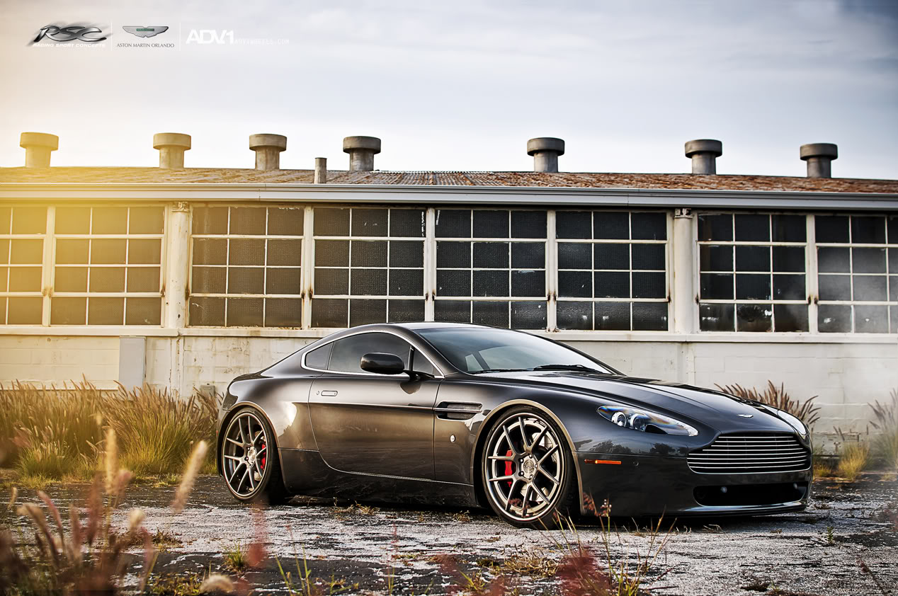 2014 Aston Martin V8 Vantage photo