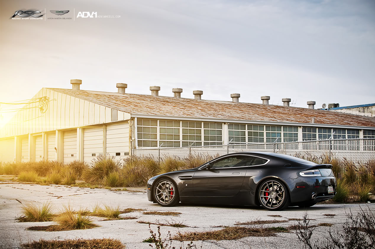 2014 Aston Martin V8 Vantage photo