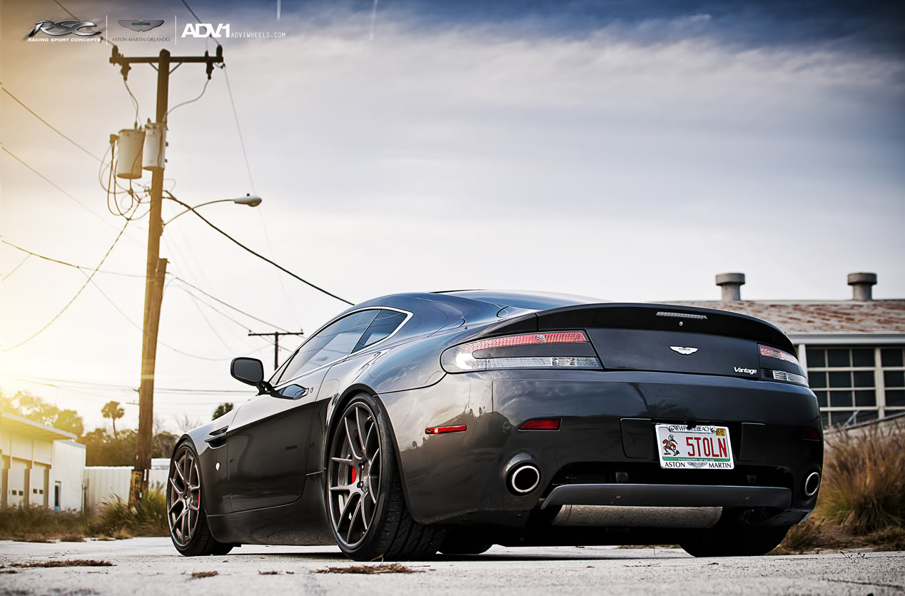 2014 Aston Martin V8 Vantage photo