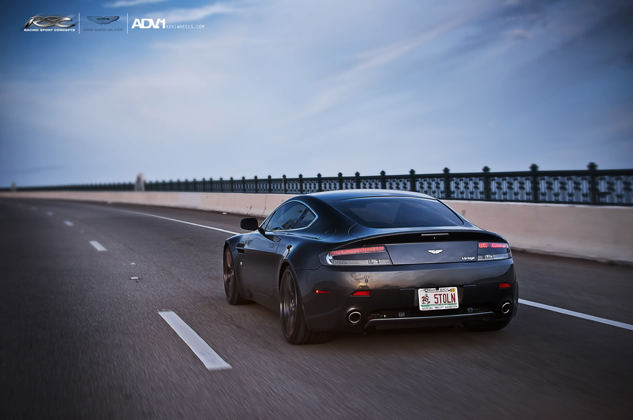 2014 Aston Martin V8 Vantage photo