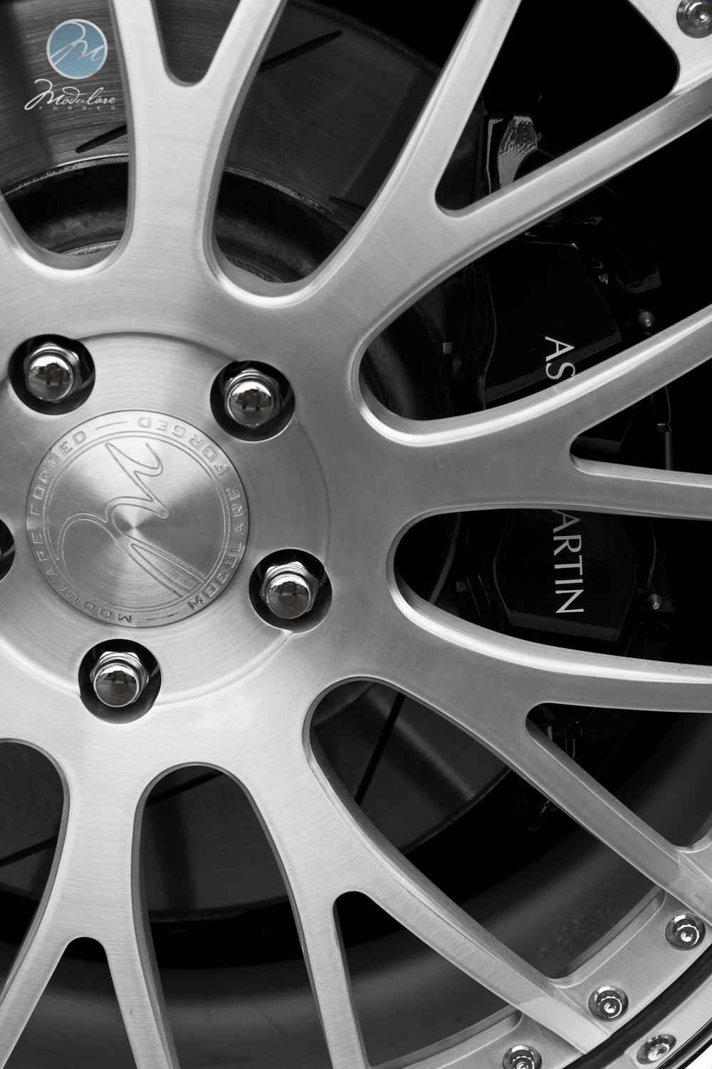 2013 Aston Martin V8 Vantage photo