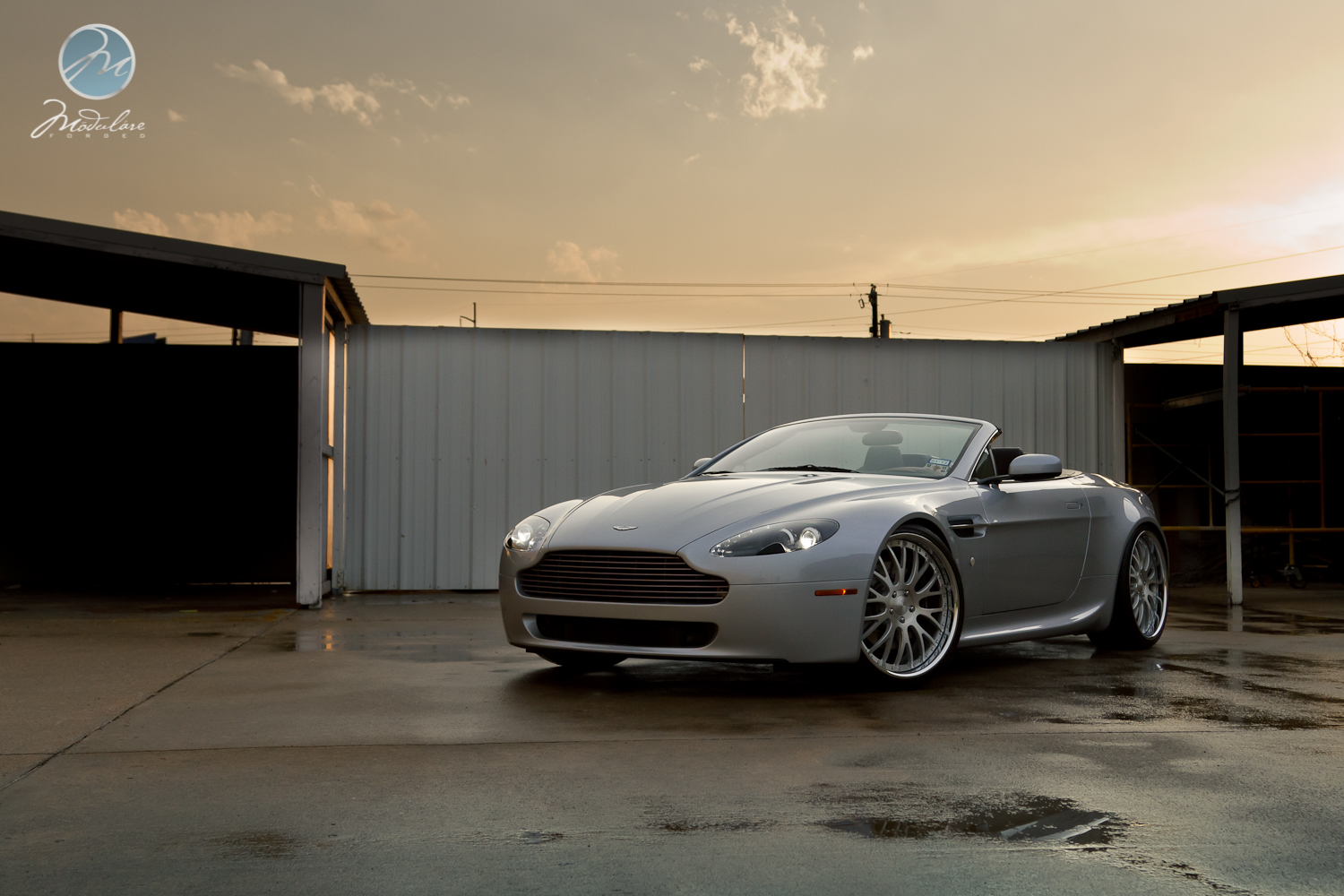 2013 Aston Martin V8 Vantage photo