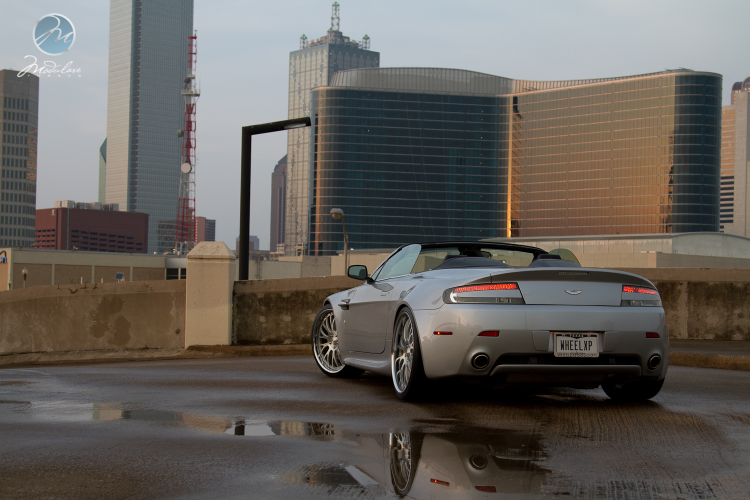 2013 Aston Martin V8 Vantage photo