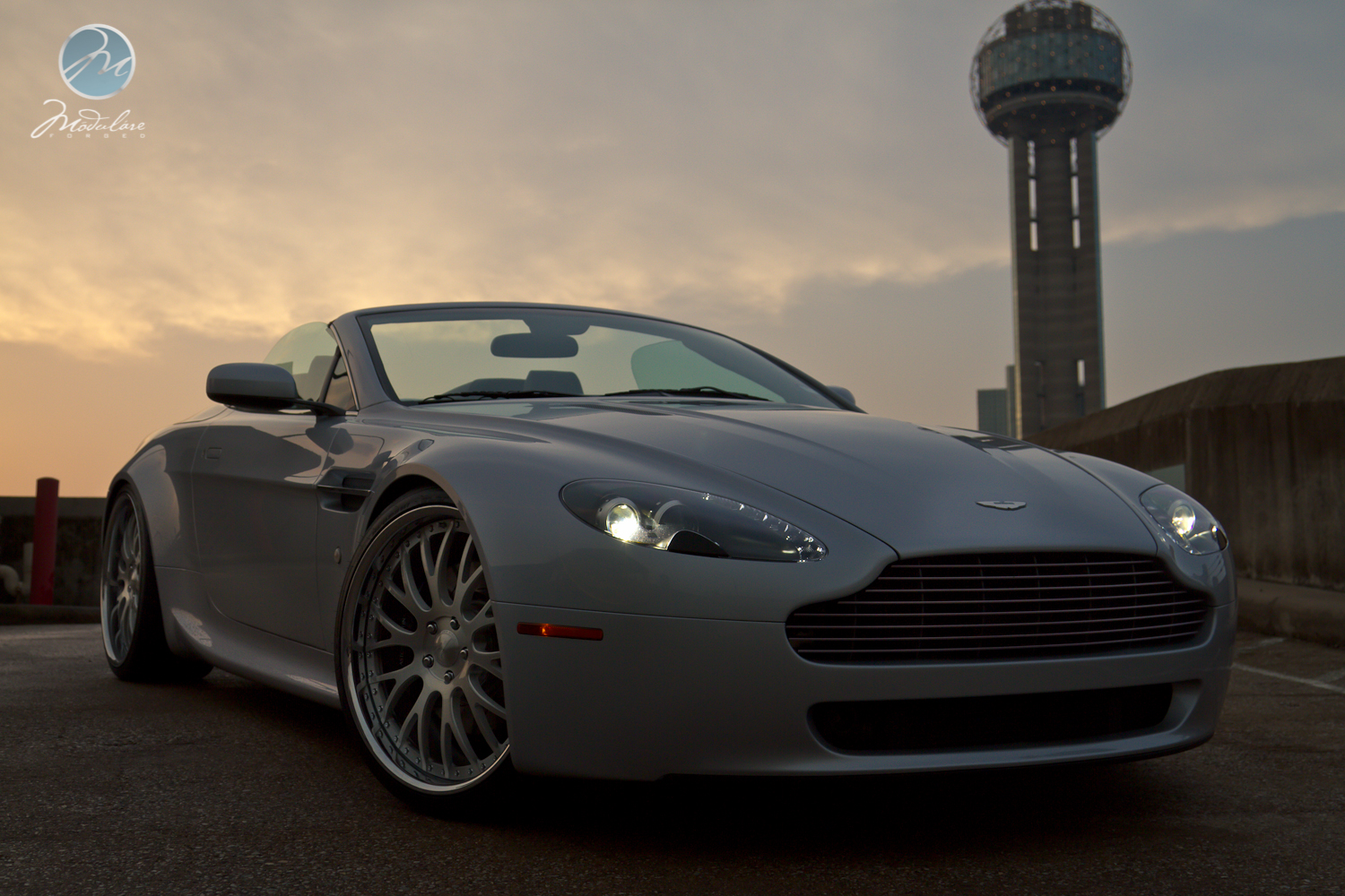 2013 Aston Martin V8 Vantage photo
