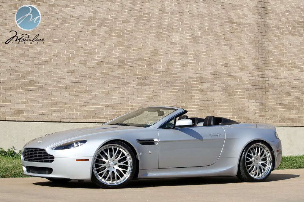 2007 Aston Martin V8 Vantage photo