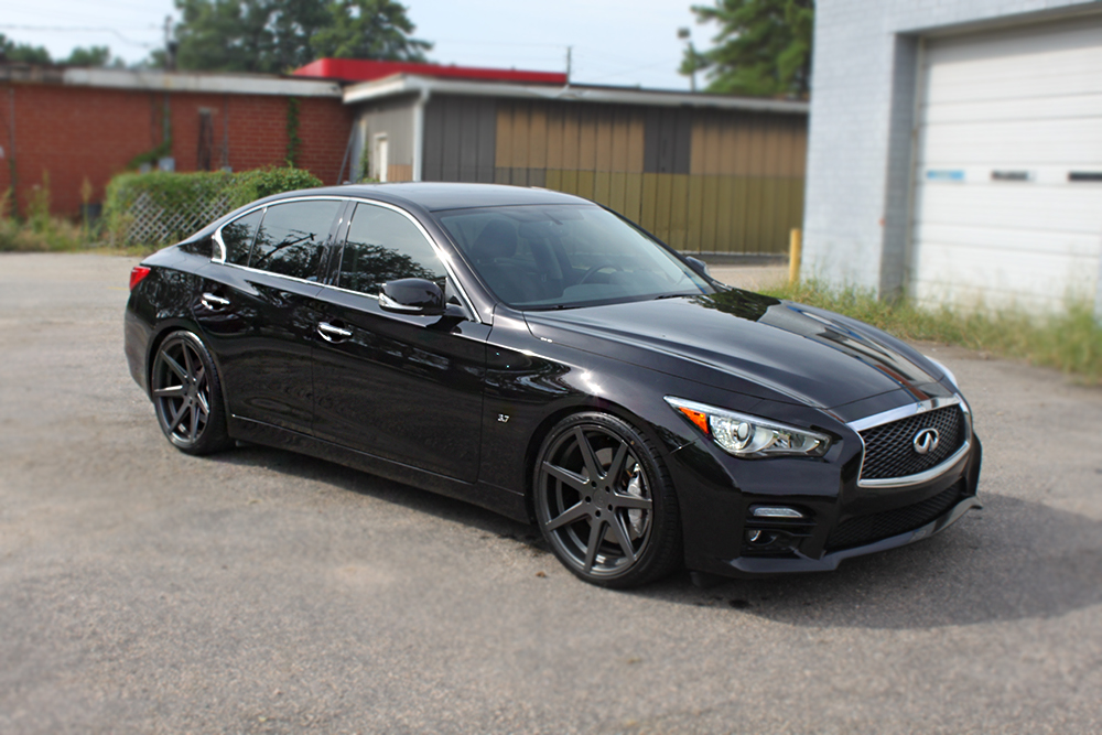 2015 Infiniti Q50 photo