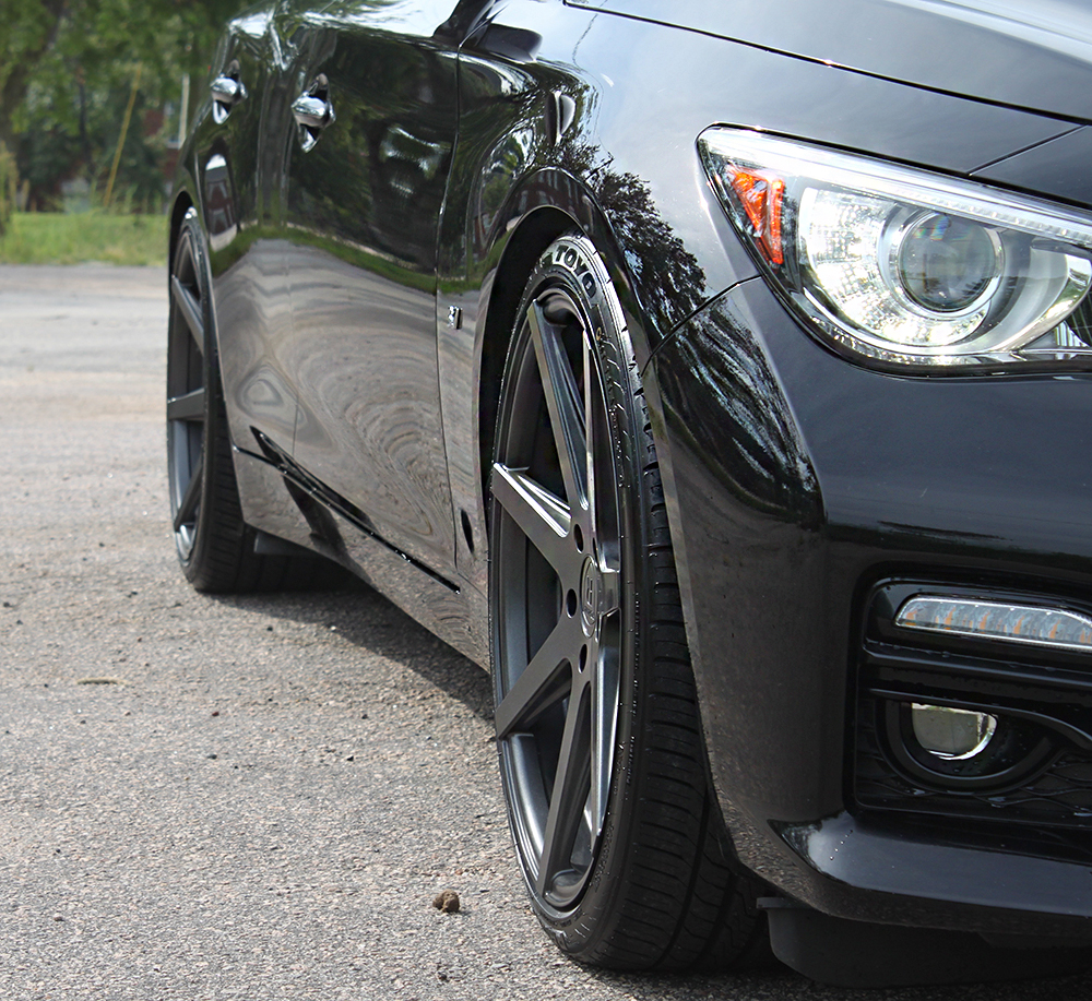 2015 Infiniti Q50 photo