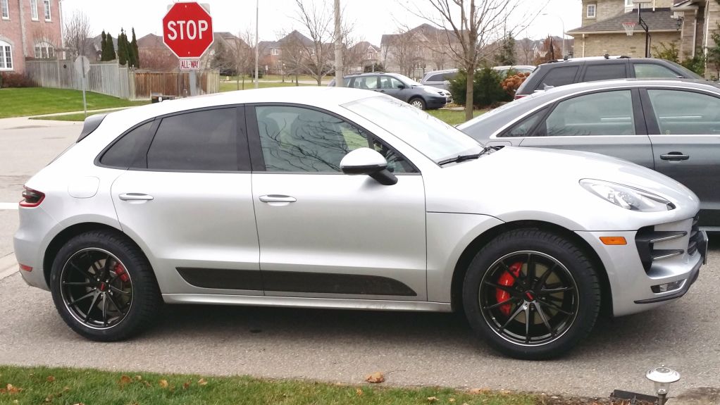 2015 Porsche Macan photo