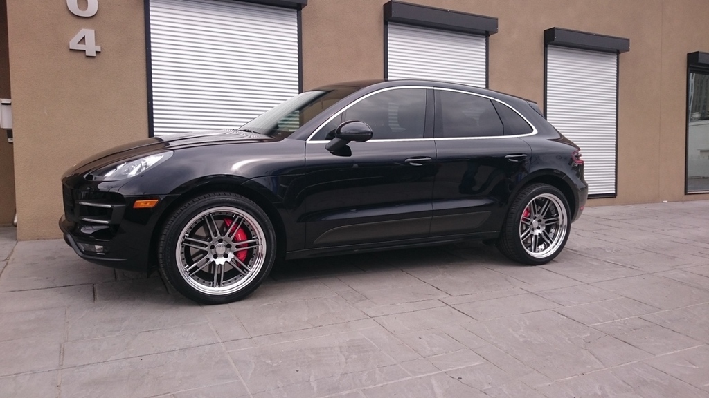 2015 Porsche Macan photo