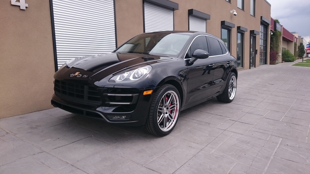 2015 Porsche Macan photo