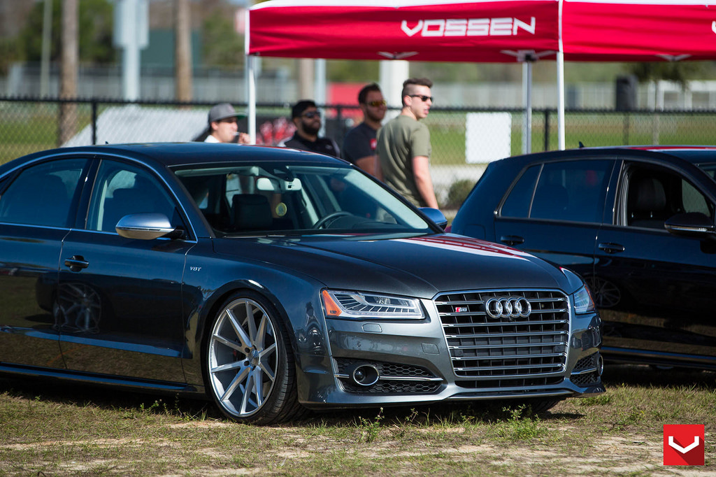2014 Audi S8 photo