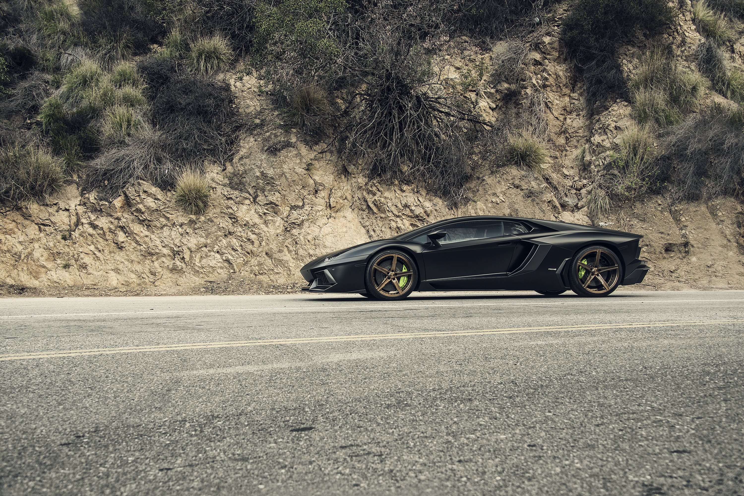 2014 Lamborghini Aventador photo