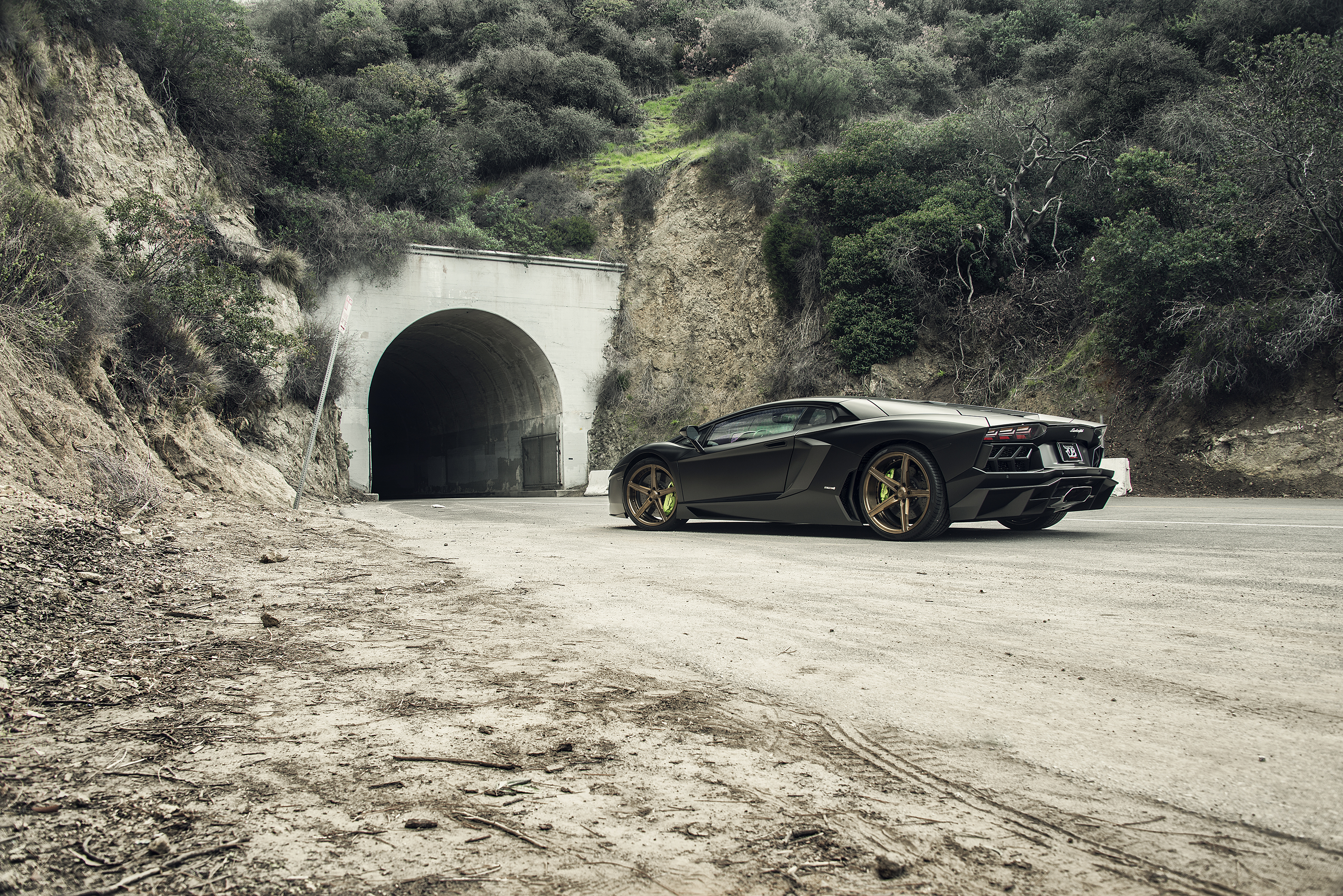 2014 Lamborghini Aventador photo