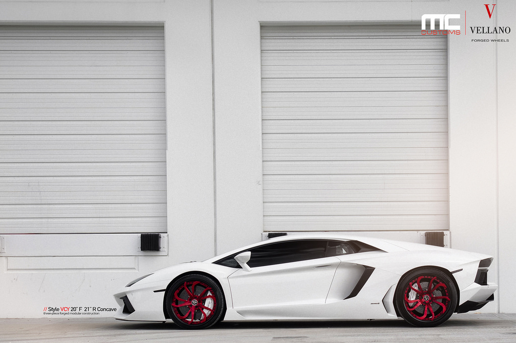 2013 Lamborghini Aventador photo
