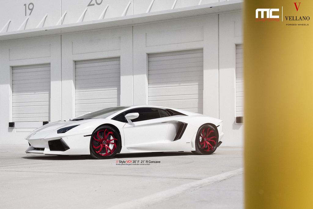 2013 Lamborghini Aventador photo