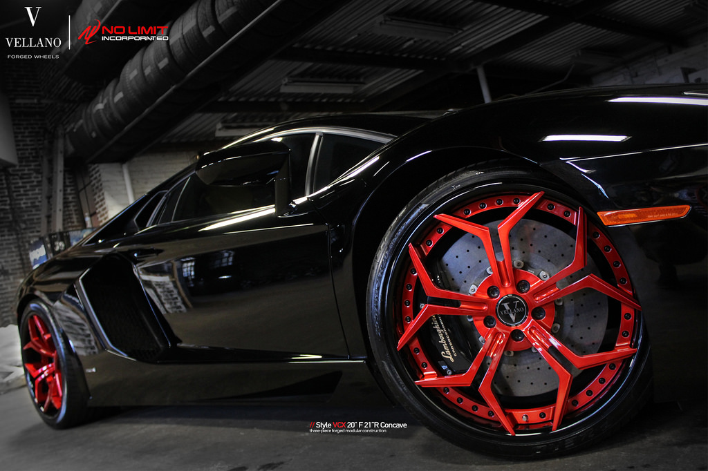 2013 Lamborghini Aventador photo