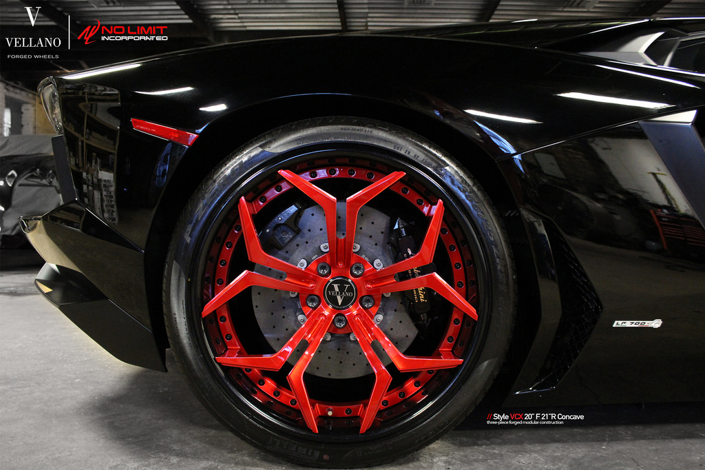 2013 Lamborghini Aventador photo