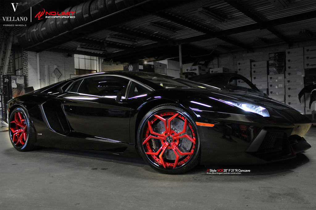 2013 Lamborghini Aventador photo
