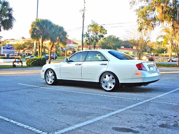2003 Infiniti M45 photo