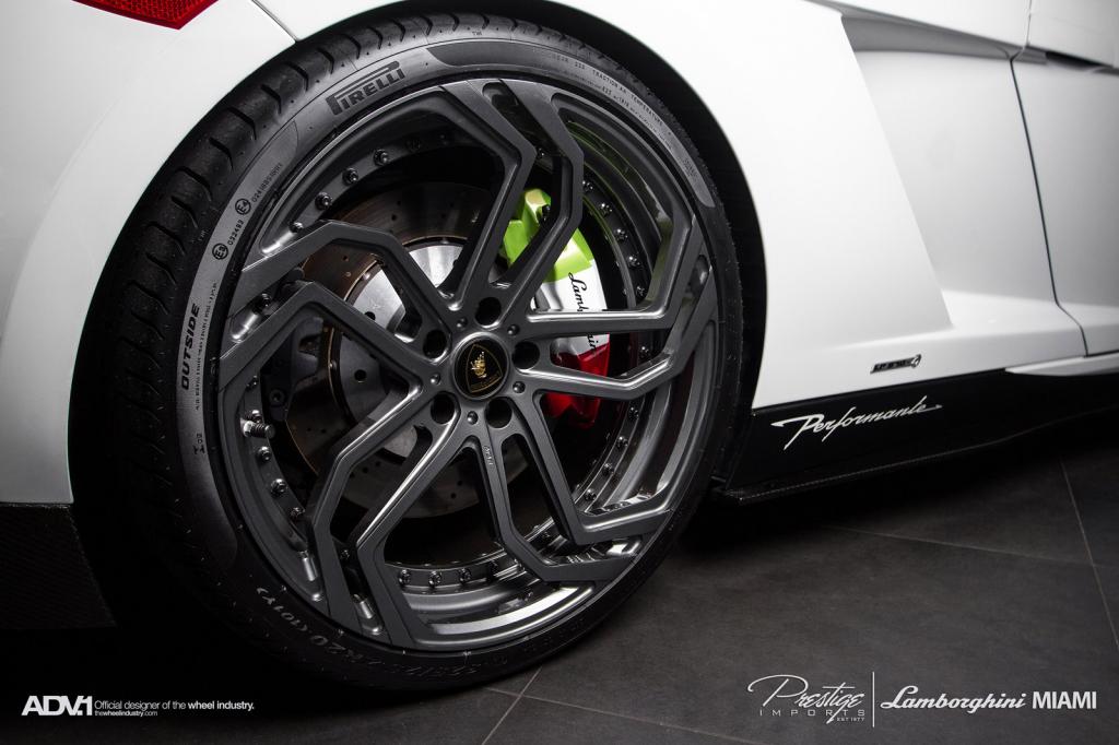 2013 Lamborghini Gallardo photo