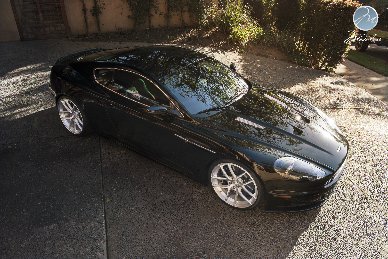 2012 Aston Martin DBS photo