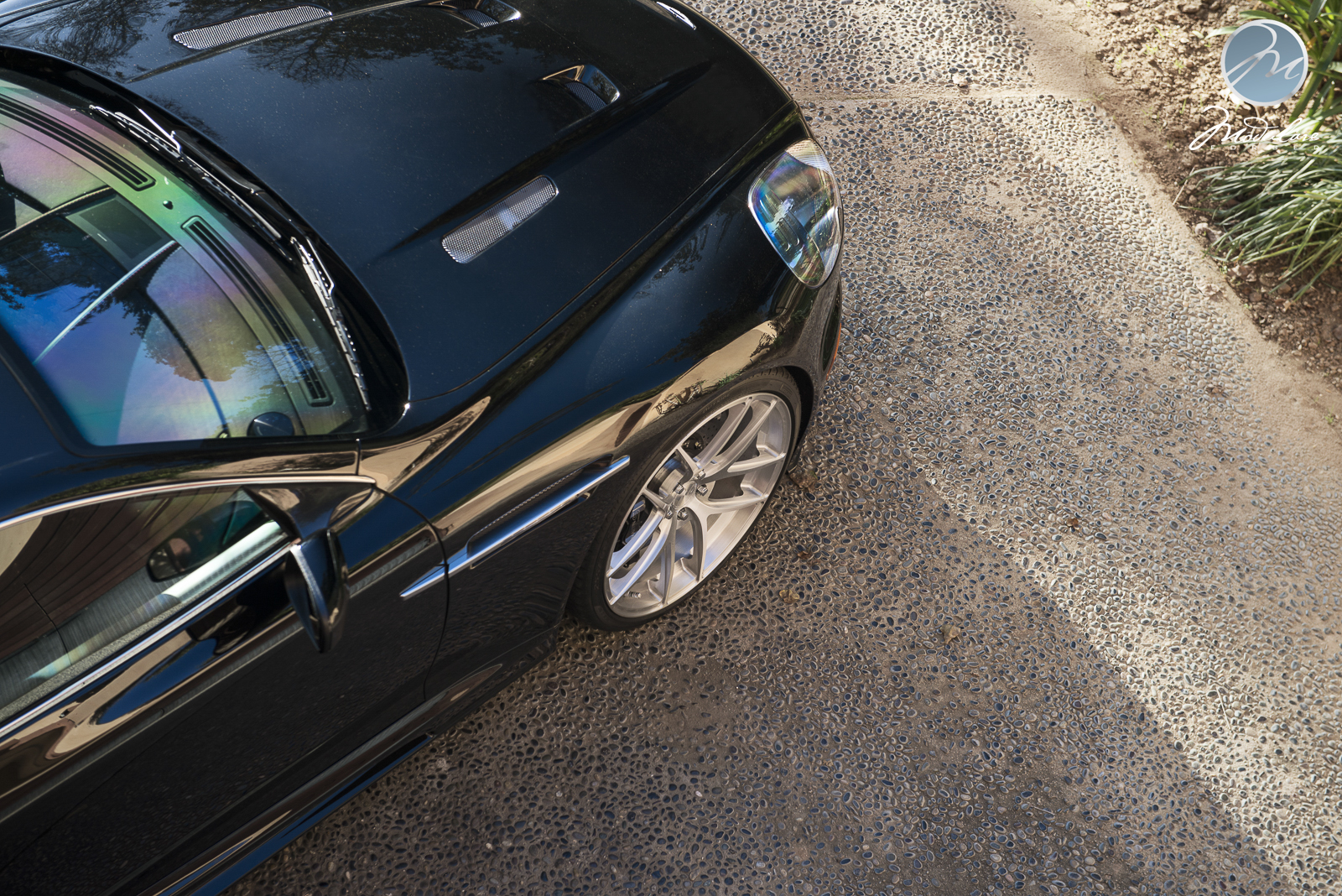 2012 Aston Martin DBS photo