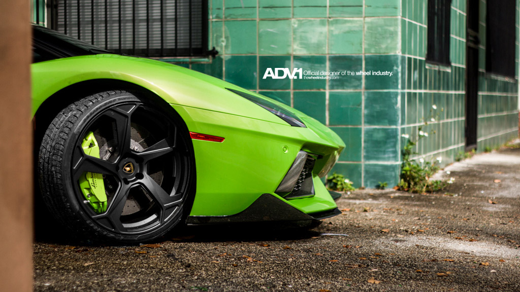2013 Lamborghini Aventador photo