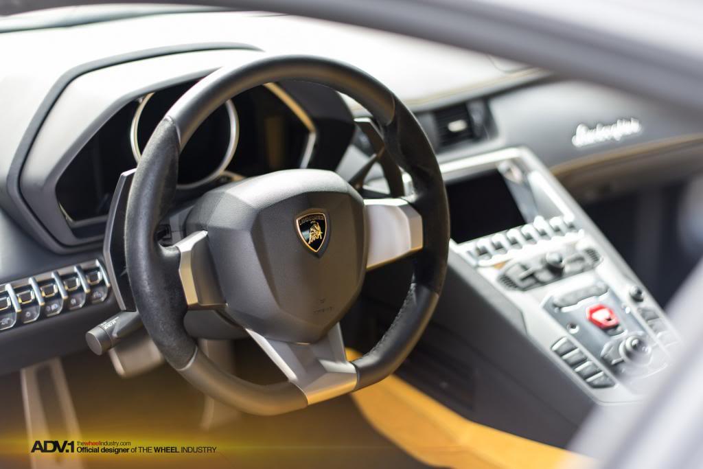 2012 Lamborghini Aventador photo
