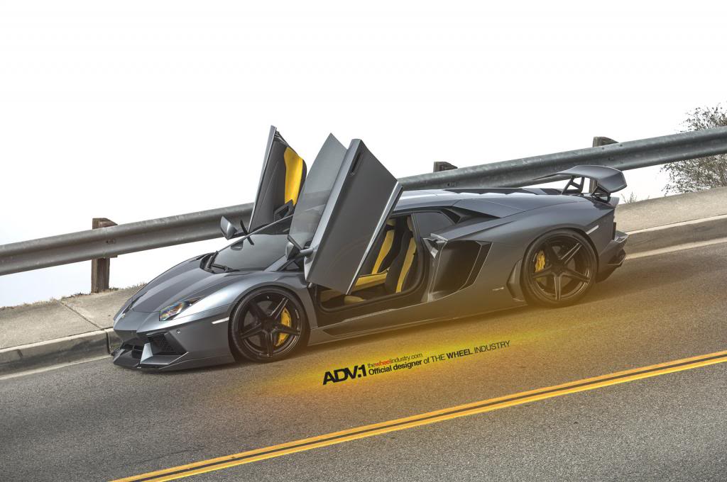 2012 Lamborghini Aventador photo