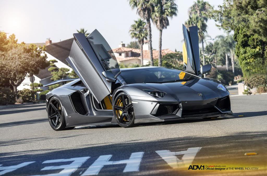 2012 Lamborghini Aventador photo